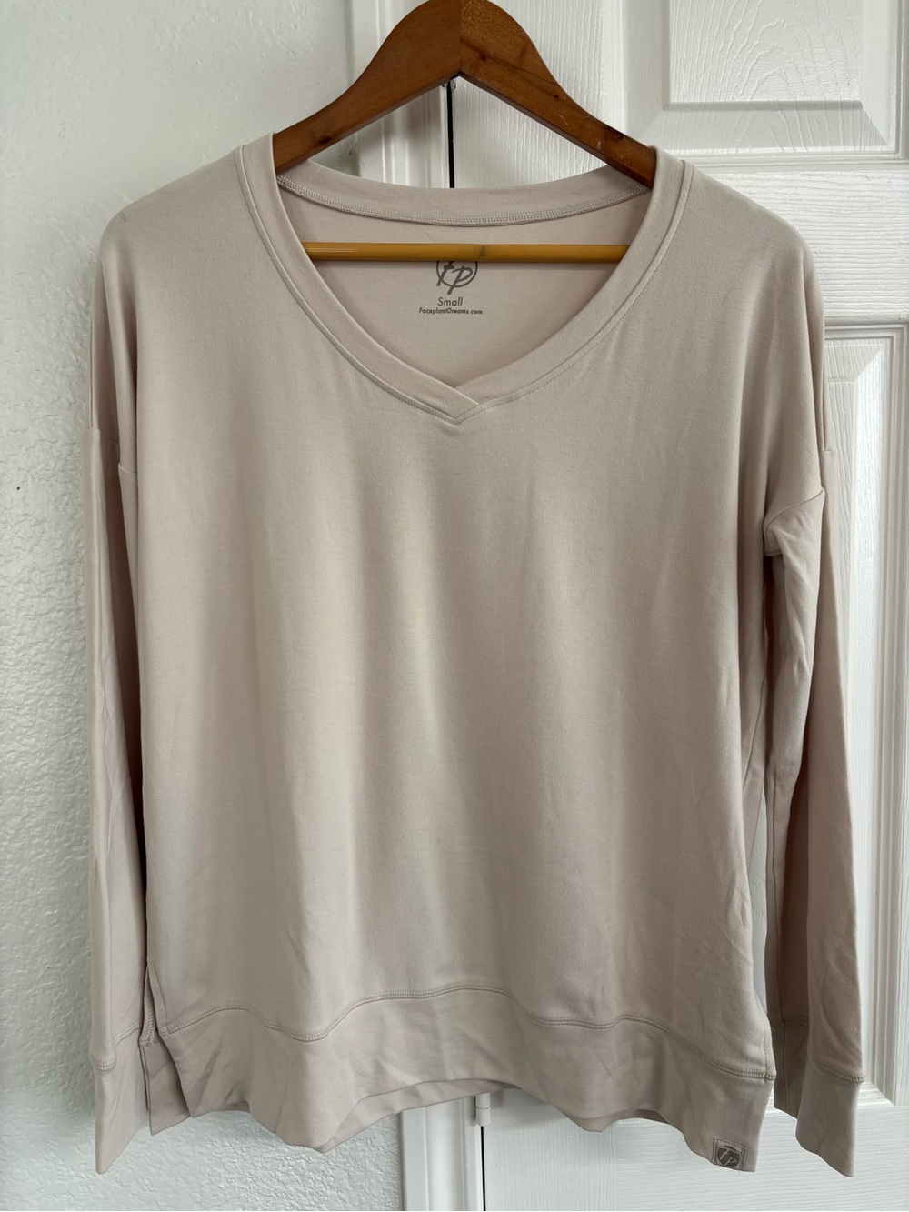 Faceplant‎ Dreams Soft Collection Pullover in Oatmeal Size S